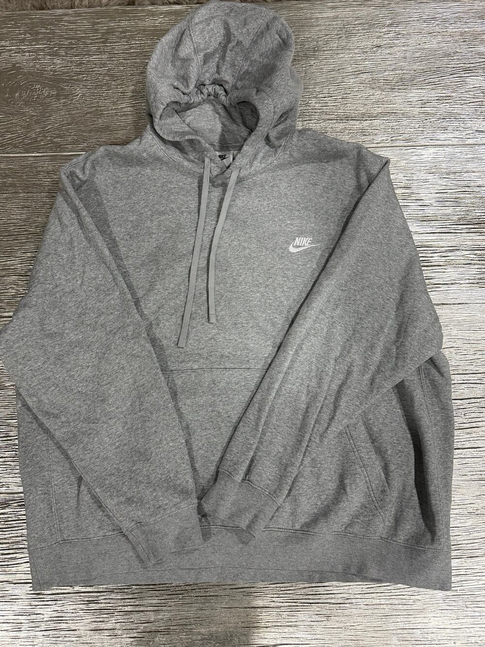 Nike Men's Size 2XL Hoodie. Great condition. No Stains!